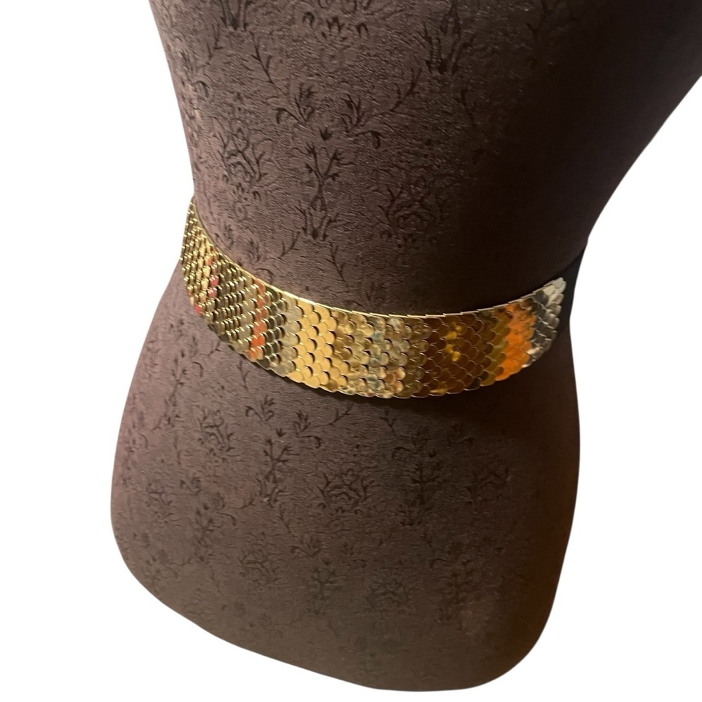 Vintage 80s Gold Toned Fish Scale Stretch Belt Small